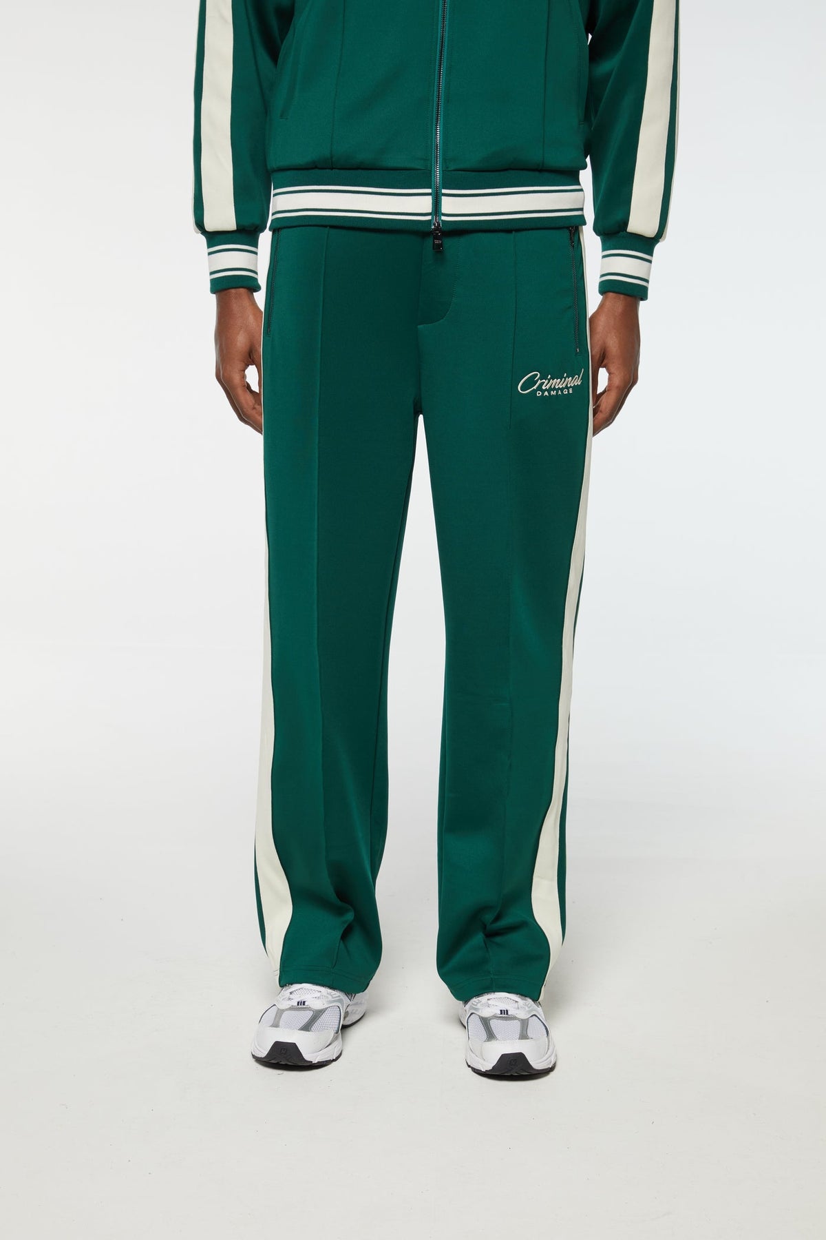 PIN TUCK TRACK TOP